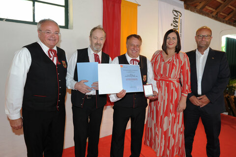 v.l. Obmann MV Pöttsching Manfred Püchl, Kapellmeister Franz Endler, Prof Mag. Dr. Andreas Steiger MSc, LH Stv. Astrid Eisenkopf, Bgm. Ing Martin Mitteregger