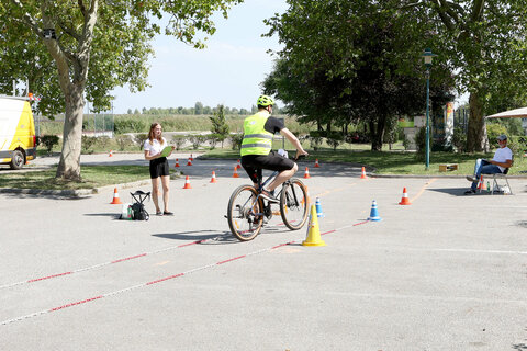 Landesrat Heinrich Dorner bei der Aktion Sicher am Rad in jedem Alter in Rust