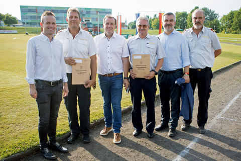 Stadtrat Mag. Marc Seper, MSc, Abschnittsfeuerwehrkommandant und Bezirksreferent für Technik ABI Stefan Weisz (Abschnitt 5-08 - OW), Nationalrat Mag. Christian Drobits, Bezirksreferent für Verwaltung, HV Martin Norbert Lackner, Feuerwehr-Landesrat Mag. Heinrich Dorner und Landesfeuerwehrkommandant LBD Ing. Franz Kropf (v.l.).