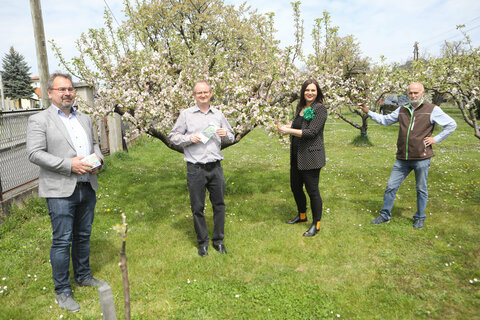 DI Thomas Böhm (Regionalmanagement Burgenland, RMB), Geschäftsführer Mag. Dr. Klaus Michalek (Naturschutzbund Burgenland), LH-Stv. Mag.a. Astrid Eisenkopf und Engelbert Kenyeri (Obmann Naturpark-Geschriebenstein)