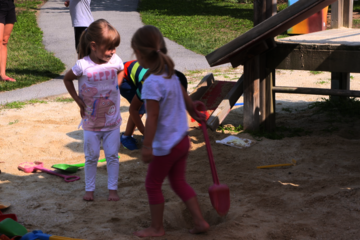 Gratis Kindergarten - Kindergartenkinder beim Spielen
