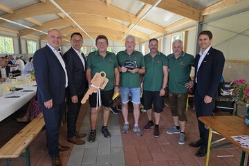 Bundesrat Mario Trinkl, Vizebürgermeister Thomas König, ESV-Obmann Engelbert Sorger, Kassier Andreas Innerkofler, Jürgen Bauer, ESV-Obmann Stv. Tobitsch Christoph, Bürgermeister David Venus.