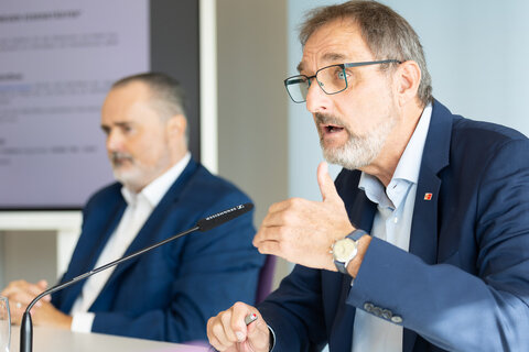 LH Hans Peter Doskozil mit AK-Präsident Gerhard Michalitsch.