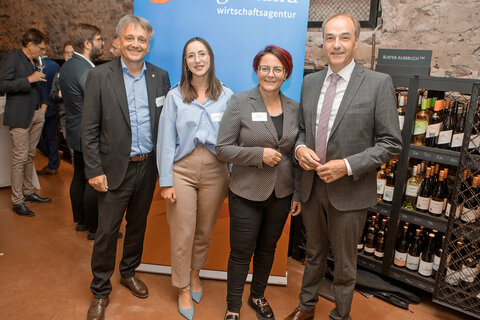 Wirtschaftsagentur Burgenland-Geschäftsführer Mag. Michael Gerbavsits, Katrin Dirnbeck (LBG Burgenland Steuerberatung GmbH), Regionalstellenobfrau WP-Delegierte Tanja Stöckl, BSc (Wirtschaftskammer Burgenland) und Landesrat Dr. Leonhard Schneemann (v.l.).