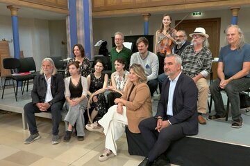 „Der hölzerne Reifen – Die späte Heimkehr des Herrn Glück“  Theater-Uraufführung in der Ehemaligen Synagoge Kobersdorf