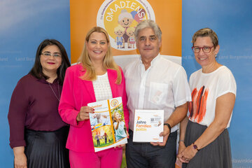 Das Land Burgenland unterstützt die Aktion „Omadienst“ des Katholischen Familienverbandes. Auf dem Foto: Leylya Strobl (Koordination Omadienst), Landesrätin Daniela Winkler, Alfred Handschuh (Vorsitzender Katholischer Familienverband) und Sabine Neuberger (Geschäftsführerin Katholischer Familienverband) (v.l.).
