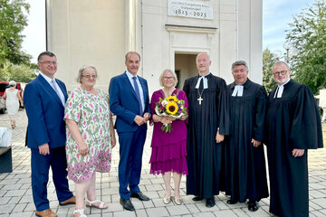 Landesrat Dr. Leonhard Schneemann bei der Amtseinführung der wiedergewählten Superintendentialkuratorin für Burgenland, Prof. Mag. Dr. Christa Grabenhofer.