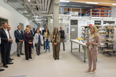 Nach dem Roundtable hatten die Teilnehmerinnen und Teilnehmer Gelegenheit, den Ceramico Campus zu besichtigen.