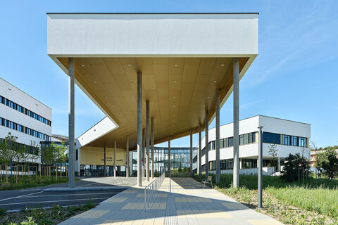 In der Klinik Oberwart gibt es die erste Herzchirurgie des Burgenlandes. © Gesundheit Burgenland/Muik  ochsenhofer_c_messenbaeck.jpg: Primar Dr. Andreas Ochsenhofer, MBA, ist Abteilungsleiter der Inneren Medizin 1 – Kardiologie und Nephrologie in der Klinik Oberwart © Gesundheit Burgenland/Messenbäck