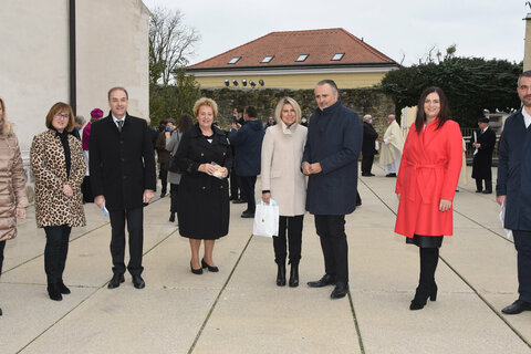 Auch LH Hans Peter Doskozil, LT-Präsidentin Verena Dunst, LH-Stv. Astrid Eisenkopf, LR Leonhard Schneemann, LR Daniela Winkler und LR Heinrich Dorner besuchten die Messe im Dom