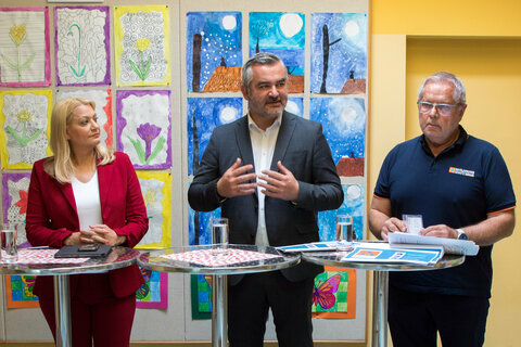 Landesrätin Mag. (FH) Daniela Winkler, Landesrat Mag. Heinrich Dorner und der Präsident des Bevölkerungsschutz Mag. Herbert Wagner, MSc, MBA, präsentierten in Müllendorf Details zur Initiative.