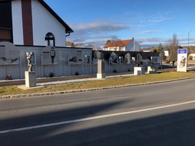 Platz der Arbeit, Neutal