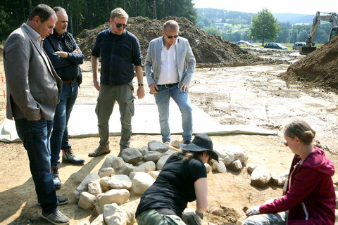Landeshauptmann Hans Peter Doskozil mit Vize Johann Pfeffer, Amtsleiter Jürgen Pöll (r.) und Nikolaus Franz