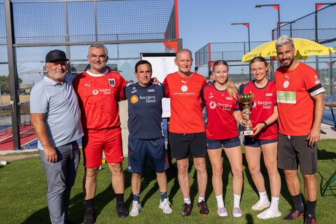 (v.l.): AKA Burgenland-Obmann Konrad Renner, Landesrat Heinrich Dorner, Dietmar Heger, Sportlicher Leiter AKA Burgenland, Padbol Österreich-Präsident Heinz Palme, die Gewinnerinnen Sophie Schwartz und Hannah Schwartz, Padbol Österreich Gründer Gyuri Garics.