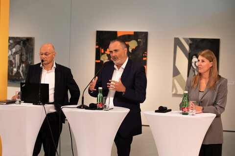 Landeshauptmann Hans Peter Doskozil präsentierte mit Kultur-Betriebe Burgenland Geschäftsführerin Barbara Weißeisen-Halwax und Thomas Mersich, Kaufmännischer Leiter bei den Kulturbetrieben Burgenland, im Kultur- und Kongresszentrum in Eisenstadt das Programm der Burgenländischen Kulturzentren 2023/2024