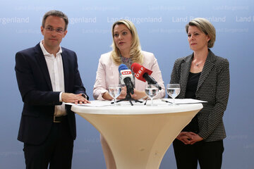 Mag. Jürgen Neuwirth, Leiter Pädagogischer Dienst der Bildungsdirektion, Landesrätin Mag.a (FH) Daniele Winkler und Projektleiterin Petra Weinhäusel, BEd