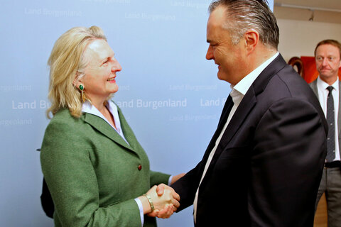 Besuch Kneissl