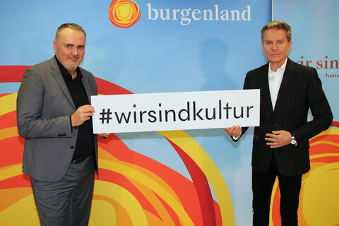 Landeshauptmann Hans Peter Doskozil präsentierte gemeinsam mit Barbara Weißeisen-Halwax, Geschäftsführerin KBB, Alfons Haider als neuen Generalintendanten für die KBB-Musiktheater-Festivals im Burgenland.