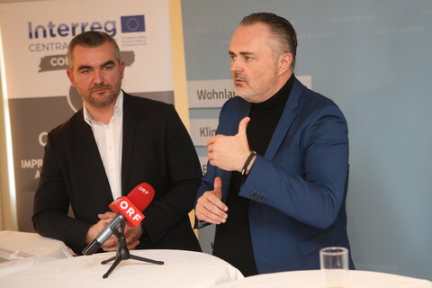 Landeshauptmann Hans Peter Doskozil und Landesrat Mag. Heinrich Dorner (v.r.) präsentierten das neue Projekt im Reduce in Bad Tatzmannsdorf.