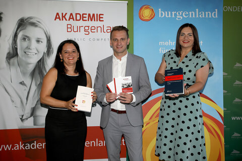 Stellten das neue Schulungsangebot für Gemeindepolitikerinnen und -politiker vor: Gemeindereferentin Landeshauptmann-Stellvertreterin Astrid Eisenkopf, Akademie Burgenland Geschäftsführerin Bettina Frank und der Zagersdorfer Bürgermeister Ivan Grujic