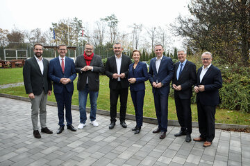 Gruppenbild anlässlich der Konferenz der Sportreferenten der Bundesländer in Oberpullendorf (v.l.): Landesrat Mag. Stefan Schnöll (Salzburg), Landesrat Markus Achleitner (Oberösterreich), Landesrat Peter Hacker (Wien), Landesrat Mag. Heinrich Dorner (Burgenland), Landesrätin Martina Rüscher (Vorarlberg), Landesrat Mag. Jochen Danninger (Niederösterreich), Landeshauptmann Peter Kaiser (Kärnten) und Hans Niessl (Präsident Sport-Austria).