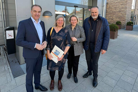 Landesrat Dr. Leonhard Schneemann, Annie Petersen, Vorsitzende des Sozial- und Gesundheitsausschusses der dänischen Gemeinde Rodovre, Österreichs Botschafterin in Dänemark Alice Irvin und Landeshauptmann Hans Peter Doskozil.