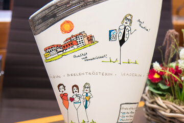 Der Rosa-Jochmann-Preis wird jedes Jahr individuell gestaltet.