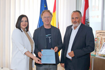 LH Hans Peter Doskozil und LH-Stv.in Astrid Eisenkopf mit dem wiederbestellten Umweltanwalt Michael Graf