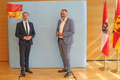 Landeshauptmann Hans Peter Doskozil und Landesrat Leonhard Schneemann präsentierten den ersten Transparenzbericht zum Corona-Maßnahmenpaket des Landes.