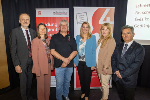 v.l.: Josef Buranits, Vorsitzender des Volksgruppenbeirates der Burgenlandkroatinnen und Kroaten, Sabine Weisz, Rektorin der Privaten Pädagogischen Hochschule Burgenland, Attila Somogyi, Vorsitzender des Volksgruppenbeirates der Ungarinnen und Ungarn, LRin Daniela Winkler, Karin Vukman Artner, Leiterin der Abteilung Päd/2 Minderheitenschulwesen, Bildungsdirektion für Burgenland, Emmerich Gärtner-Horvath, Vorsitzender des Volksgruppenbeirates der Rom:nja