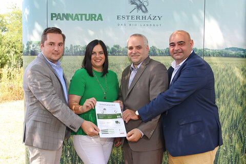 Präsentierten Bilanz der Ernte 2019: Biobauer Martin Pinczker, Agrarlandesrätin Astrid Eisenkopf, Matthias Grün, Pannatura GmbH, Hannes Mosonyi, Obmann Landesgremium Agrarhandel in der Wirtschaftskammer