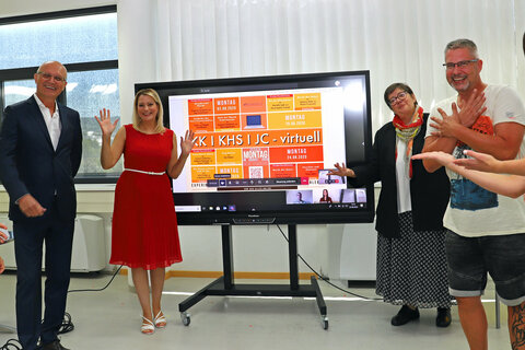 Die Rektorin der Pädagogischen Hochschule Burgenland, Mag.a Dr.in Sabine Weisz, Schulqualitätsmanager HR Erwin Deutsch, MSc MAS, von der Bildungsdirektion Burgenland, Landesrätin Mag.a (FH) Daniela Winkler und Vizerektorin Mag.a Inge Strobl-Zuchtriegl,