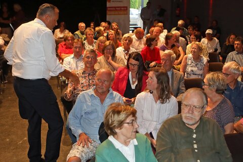 Landeshauptmann Hans Peter Doskozil begrüßte die zahlreich anwesenden Gäste im OHO.