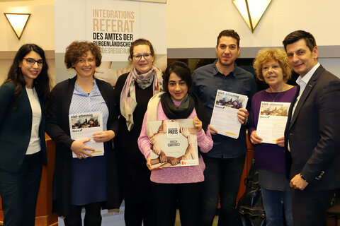 Integrationsbeauftragte Sanya Neinawaie, Vasiliy Kvasha (Integration Boxen Bgld.), Silke Teuschl (VS Forchtenstein), Monika Kornfeld (VS Forchtenstein) und Soziallandesrat Christian Illedits