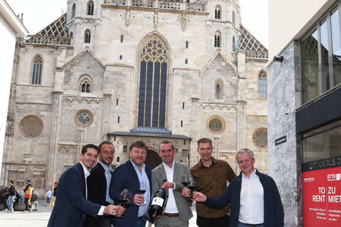 Präsentation CENTUM – der Jahrhundertwein des Burgenlandes: Christian Zechmeister, Geschäftsführer Weintourismus Burgenland, Georg Prieler, Albert Gesellmann, Herbert Oschep, Obmann Weintourismus Burgenland, Erich Scheiblhofer und Thomas Kopfensteiner