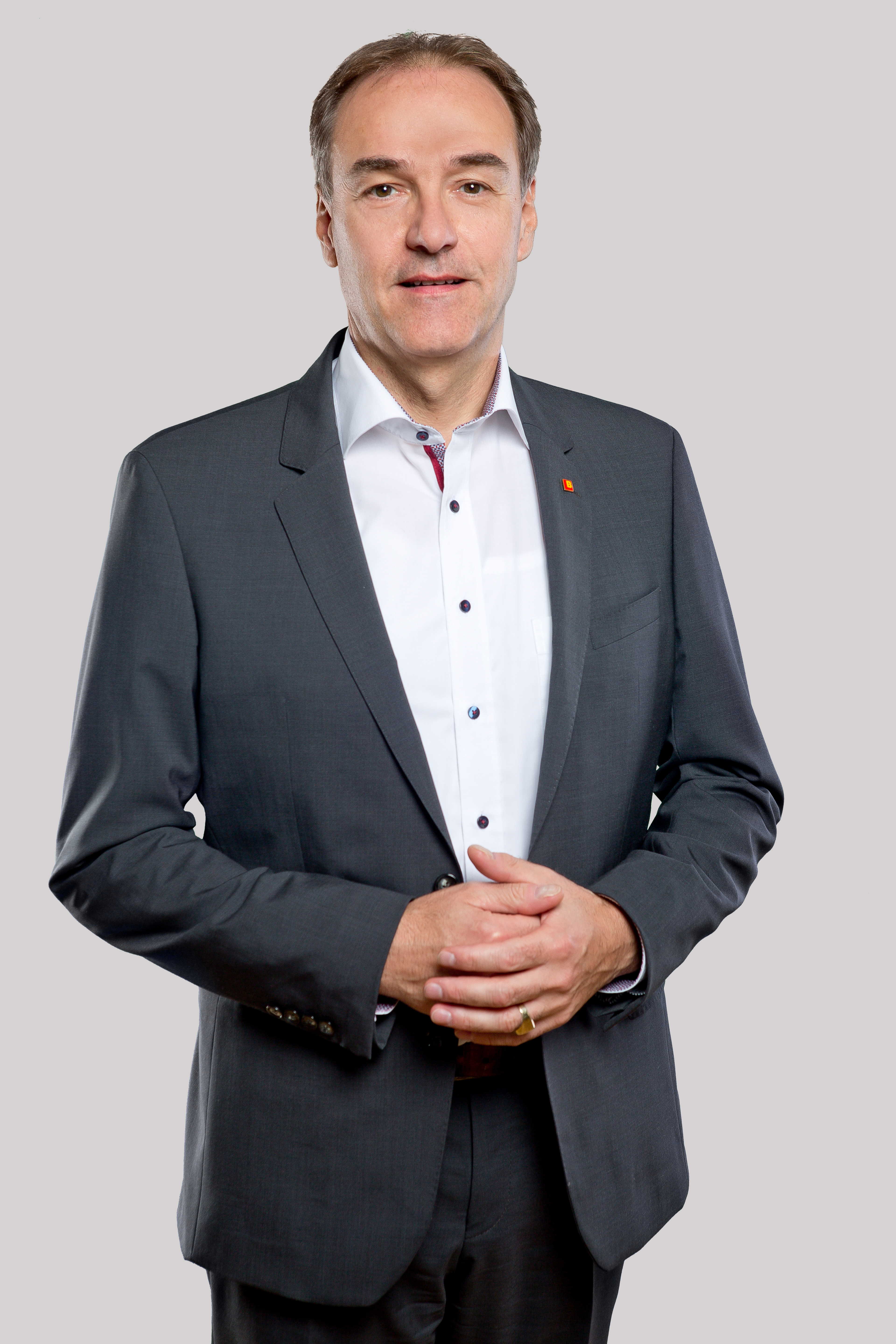Porträtaufnahme Landesrat Dr. Leonhard Schneemann