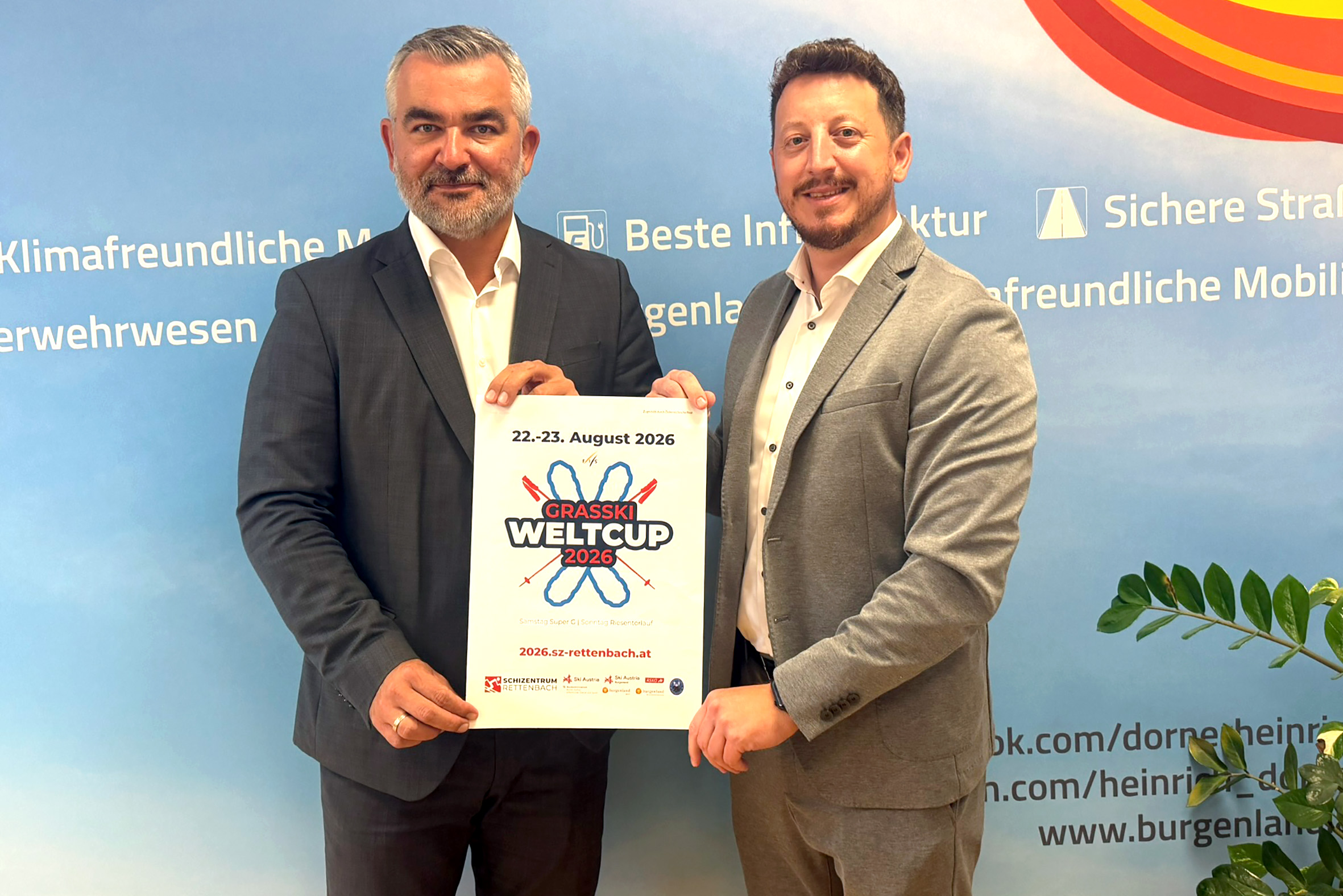 Sportlandesrat Mag. Heinrich Dorner und Daniel Gschwandtner, Referatsleiter Grasski von Ski Austria Burgenland.